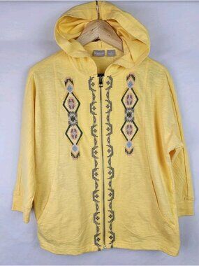 Chico's Zenergy Womens Shirt Size 0 Small Yellow 3/4 Sleeve Embroidered Hood Top